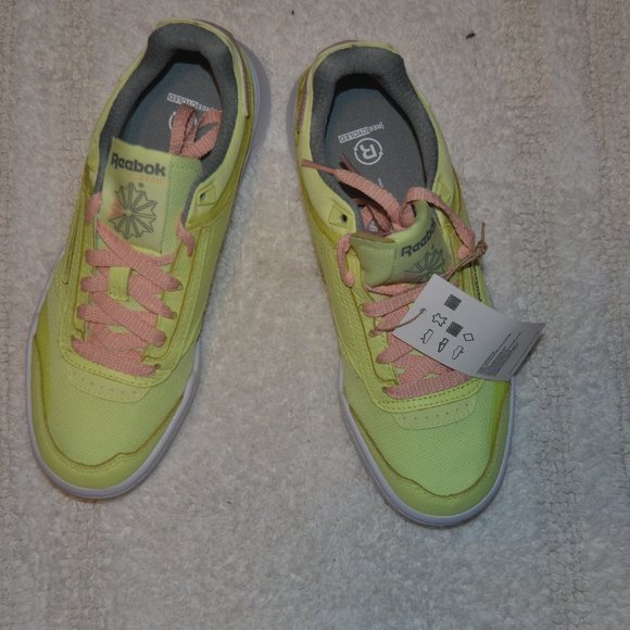 NWT Reebok Classic C Legacy Size 7 - bright yellow - LOWEST PRICE! - Picture 2 of 8